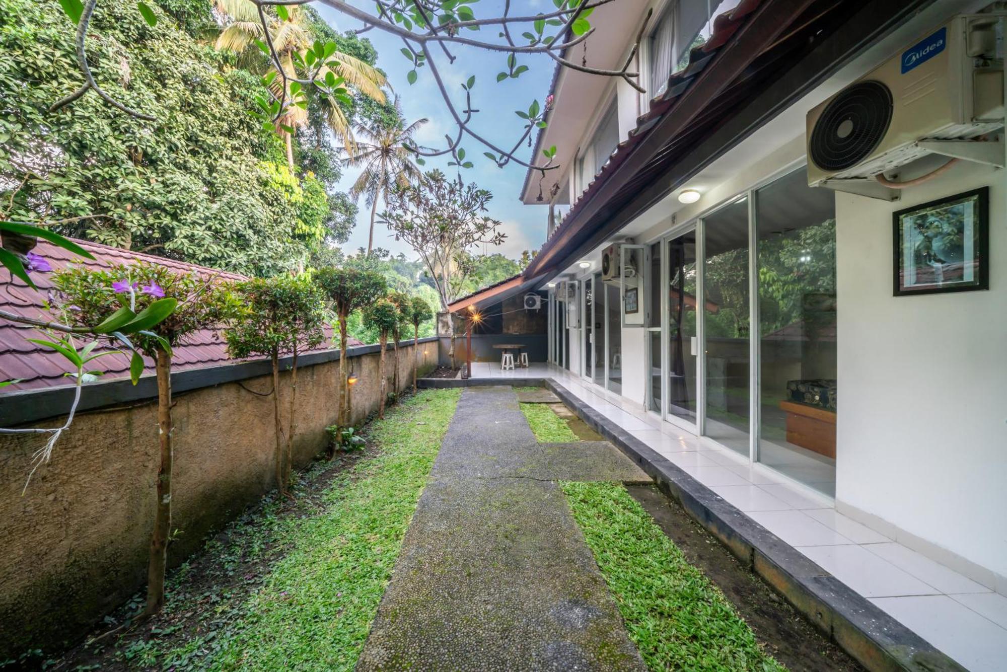 Отель Uma Ubud Экстерьер фото